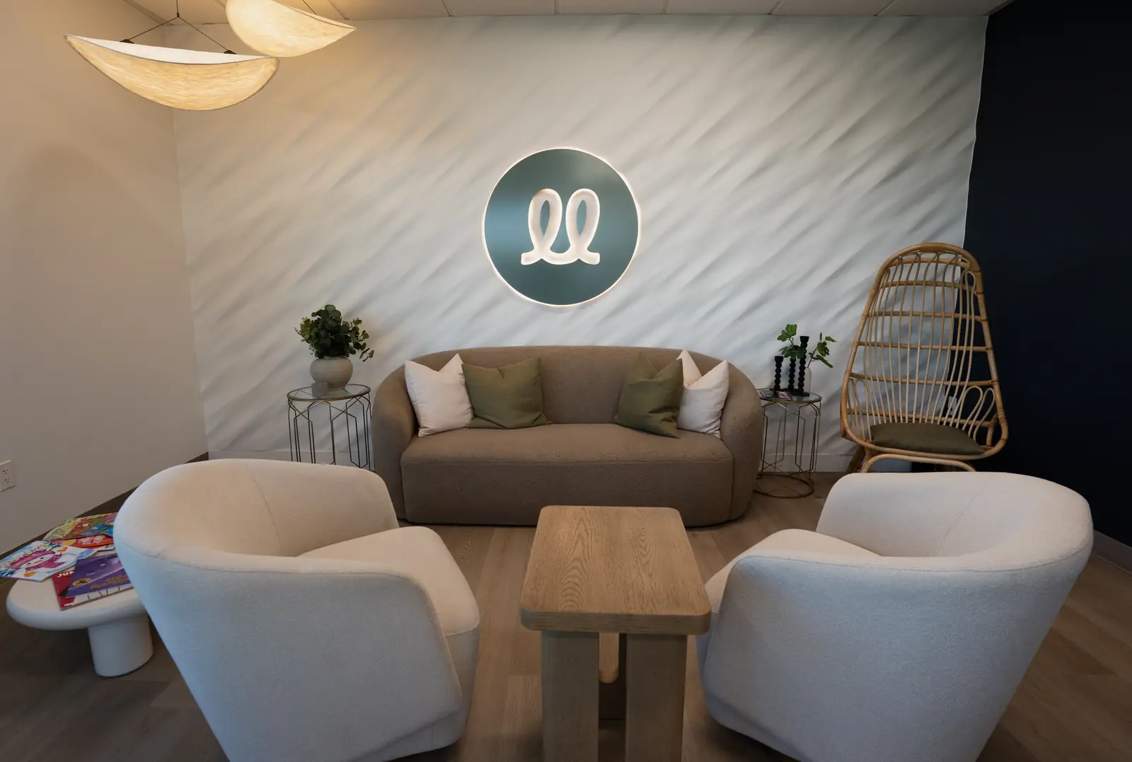 Family room with seating for parents at Toothpillow Breathing and Sleep Center in Draper, Utah